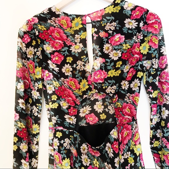 Urban Outfitters long sleeve floral black dress size 4 - Picture 4 of 4